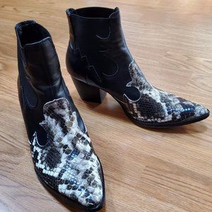 Women's Boots Sz 8